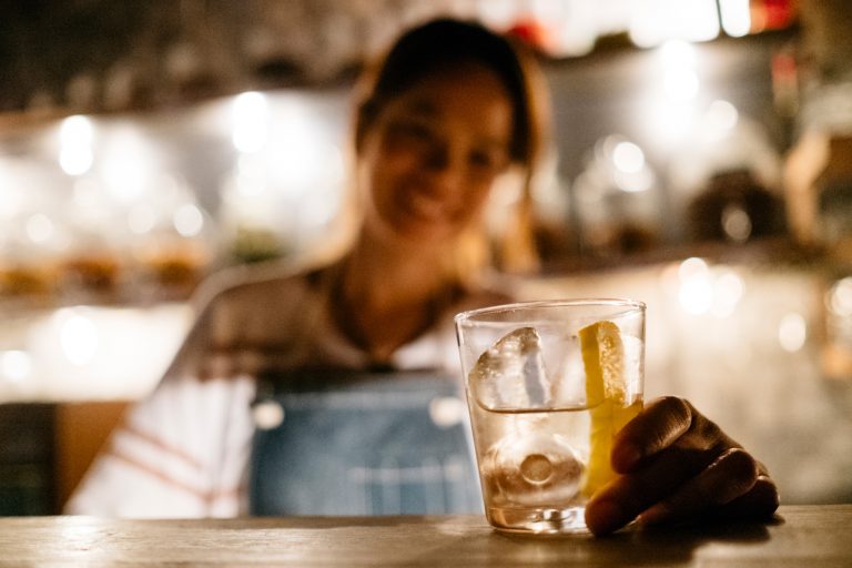 ສຽງເພງ ບັນເລງ ຢູ່ບາງກອກ