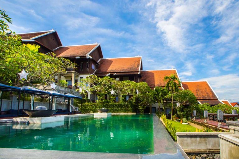 ປຽບເໝືອນຢູ່ເທິງສະຫວັນ