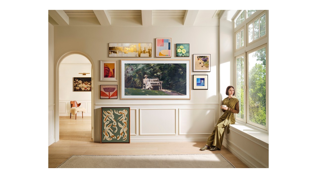 The Frame Pro delivers even brighter and sharper visuals with Neo QLED technology.