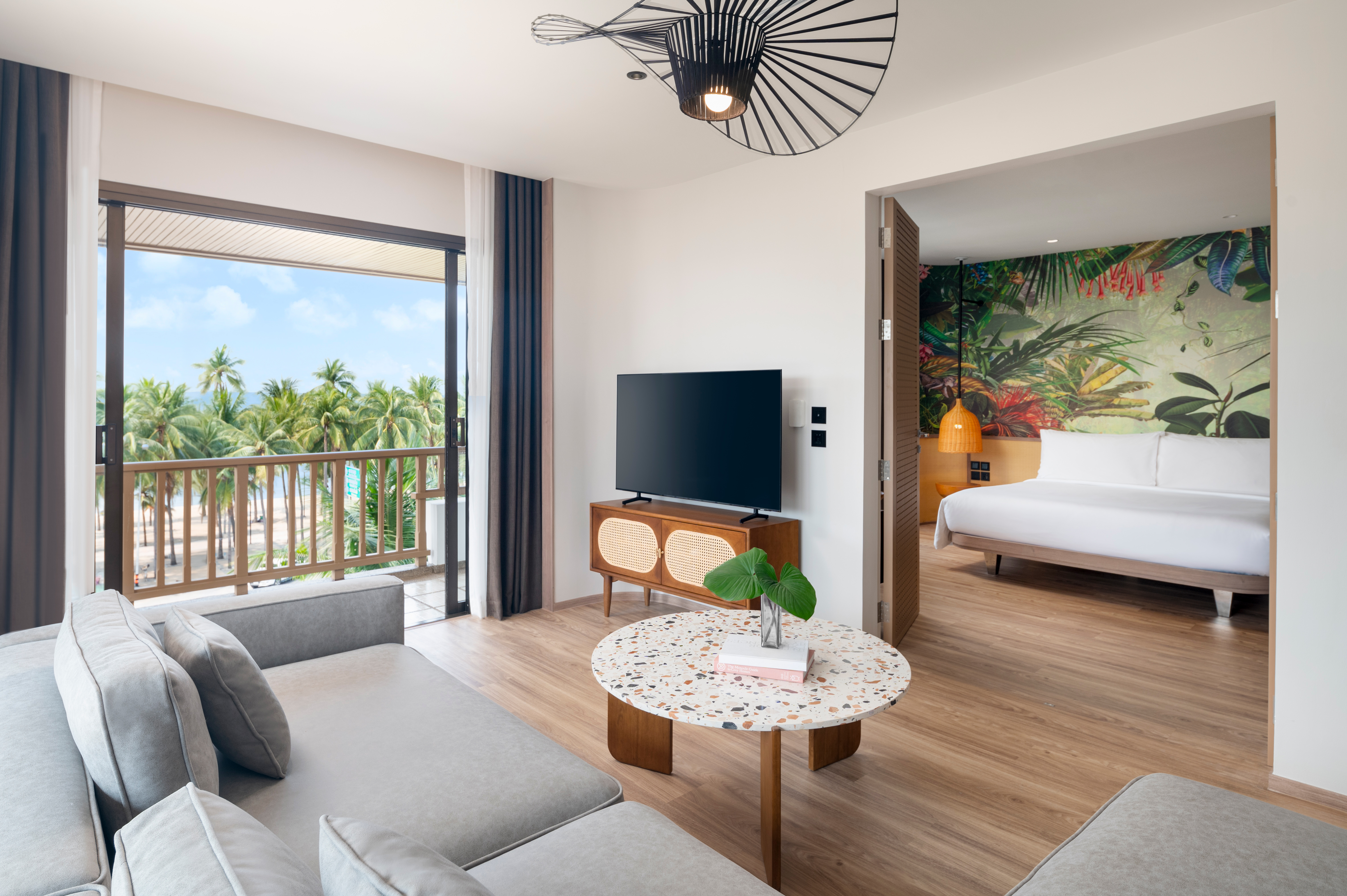 Amari Bangsaen-Bangsaen Suite-Bedroom and Living Room-Connecting