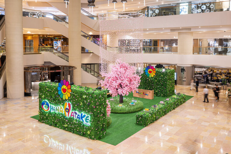 Takashi Murakami’s Ohana Hatake Unleashes a Floral Fantasy: “Field of Flowers” Lands at Pacific Place