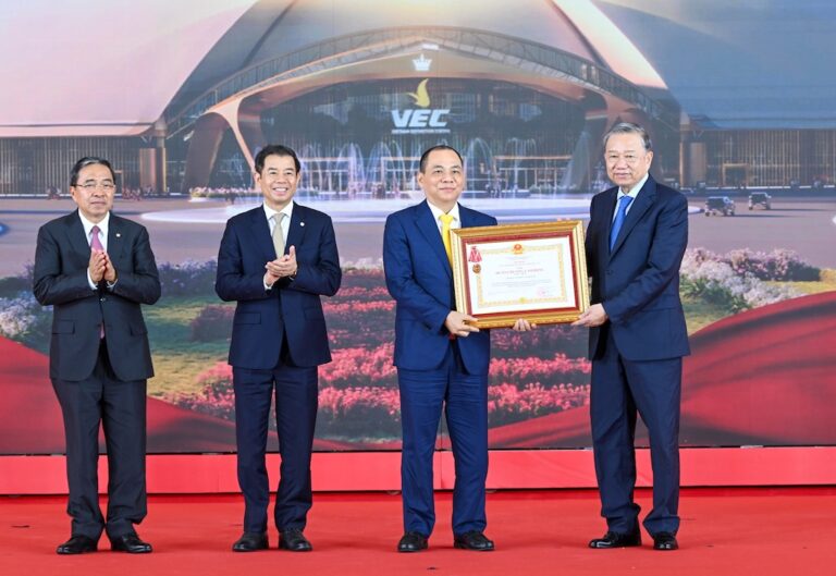 Vingroup awarded first-class labor order for outstanding achievements in developing the National Exhibition Fair Center