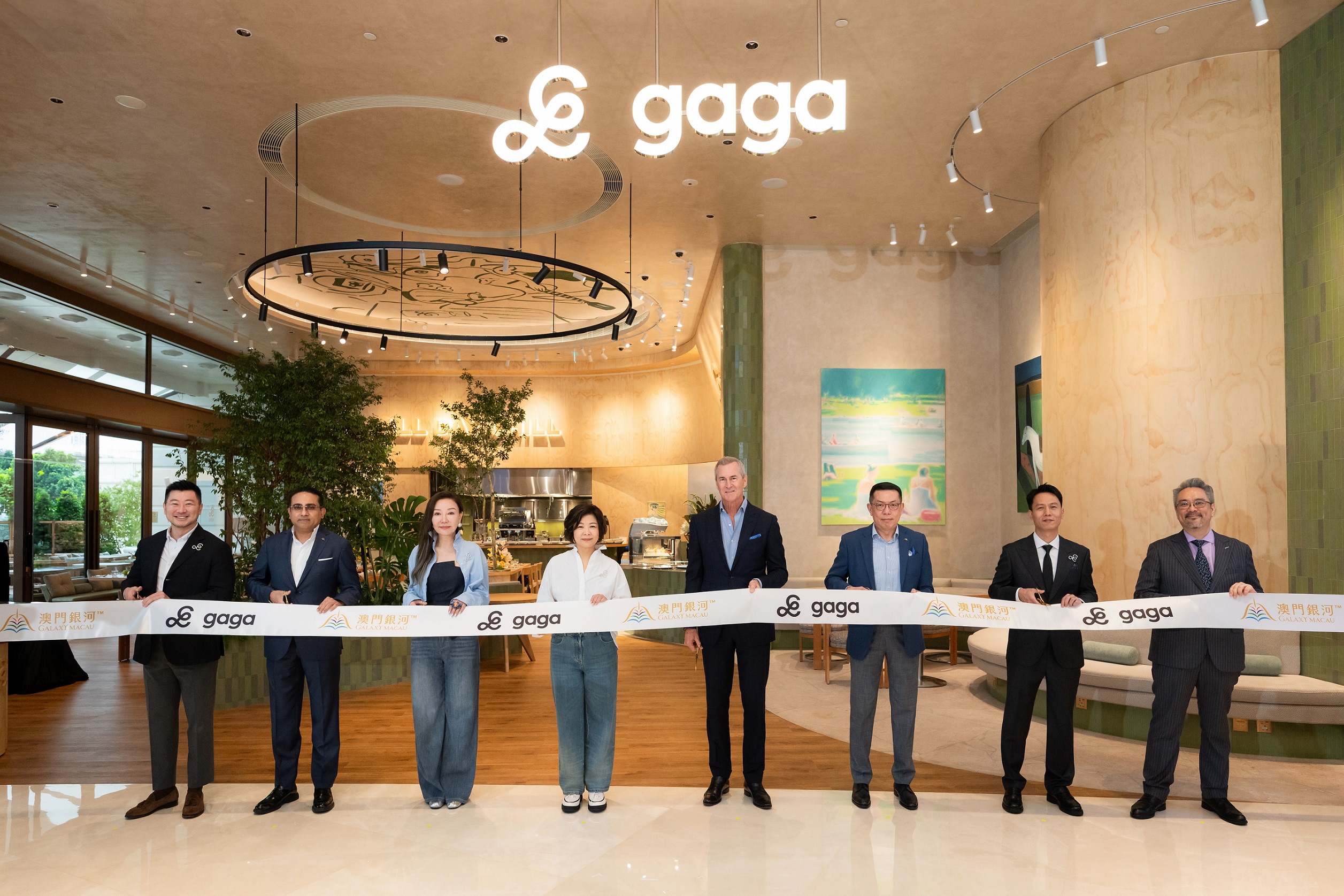 Galaxy Macau today officially opened gaga. (From left) The ceremony was officiated by Mr. Theo Tang, Senior Branding Marketing Director of gaga; Mr. Jason Nandwani, Assistant Senior Vice President of Food and Beverage, Galaxy Entertainment Group; Ms. Nancy Yin, co-partner of gaga; Ms. Camellia Feng, Chief Executive Officer of gaga; Mr. Kevin Kelley, Chief Operating Officer — Macau of Galaxy Entertainment Group; Mr. Steven Tan, Senior Vice President of Food and Beverage, Galaxy Entertainment Group; Mr. Andy Zhou, Vice President of Front of House Operations of gaga; Mr. Kim Leung, Assistant Vice President of Food and Beverage, Galaxy Entertainment Group.