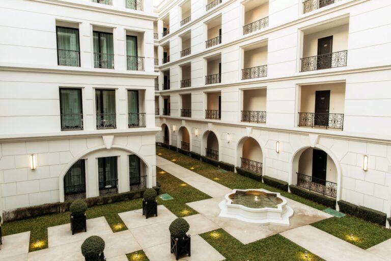 ສະຫວັນໃນເມືອງຫຼວງ