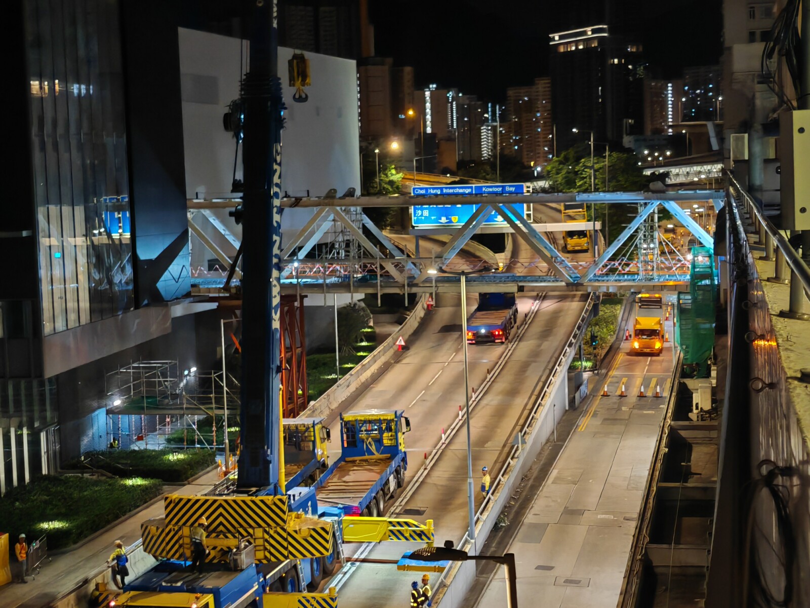 Amoy Footbridge under construction