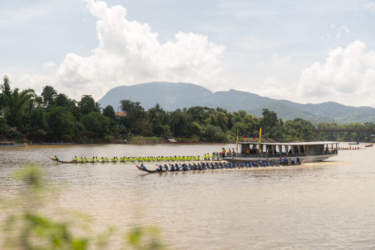 ງານບຸນຊ່ວງເຮືອທີ່ແມ່ນໍ້າຄານ