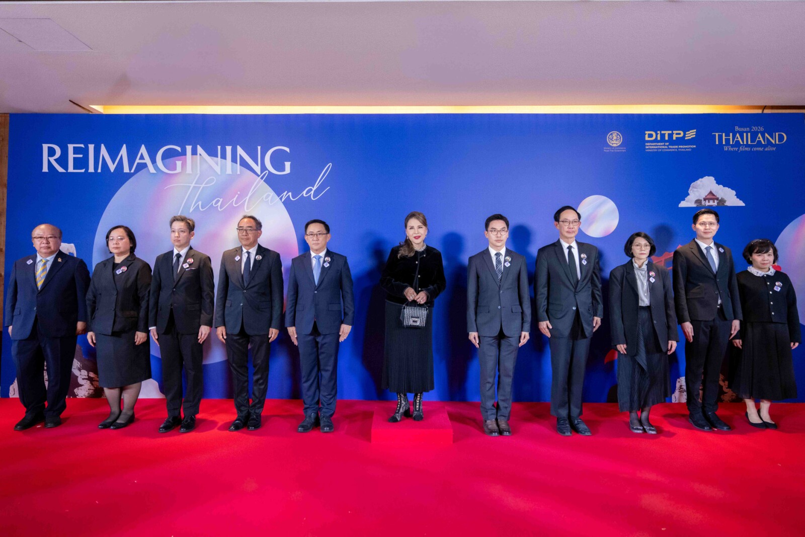 ถ่ายภาพร่วมกัน